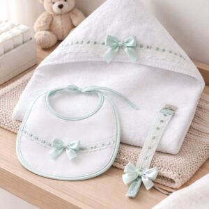 Set de capa baño con chupetero y babero