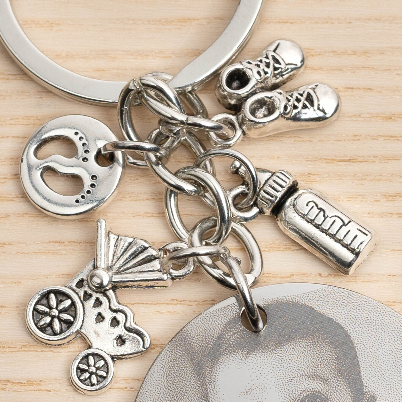 Llavero grabado con charms - Imagen 10